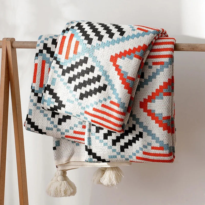 Boho Woven Throw Blanket – Colourful Geometric Pattern with Tassels