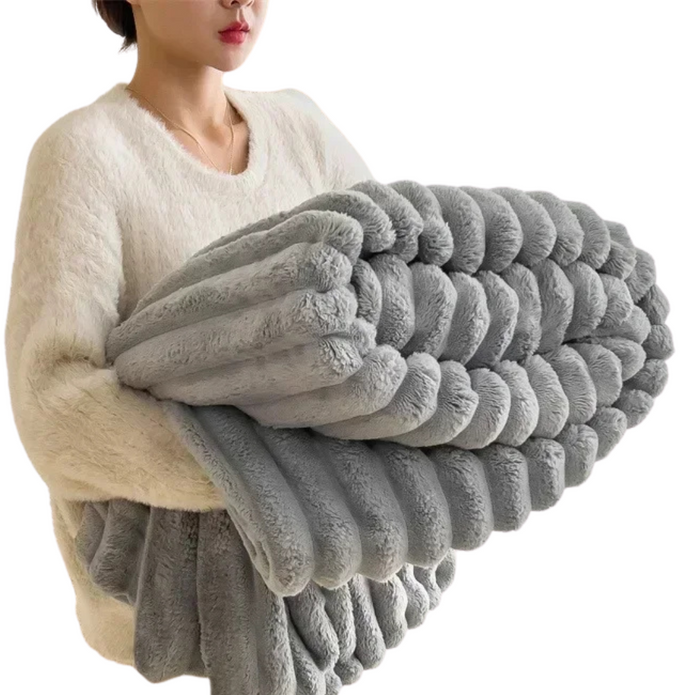 Luxury Fluffy Throw Blanket – Warm & Cozy Bunny-Inspired Design