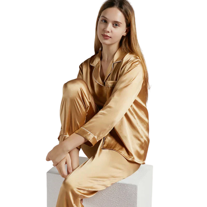 Women’s Satin Pajama Set – Comfort & Elegance for Nighttime Relaxation