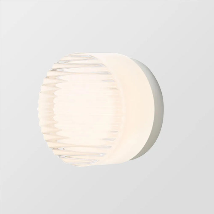 Dual-Space Light – Elegant Illumination for Home and Garden