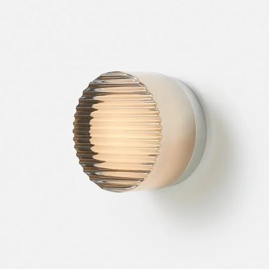Dual-Space Light – Elegant Illumination for Home and Garden
