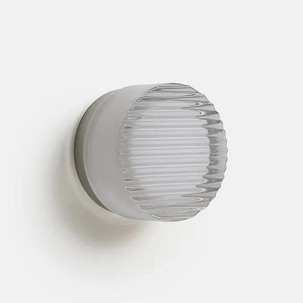 Dual-Space Light – Elegant Illumination for Home and Garden