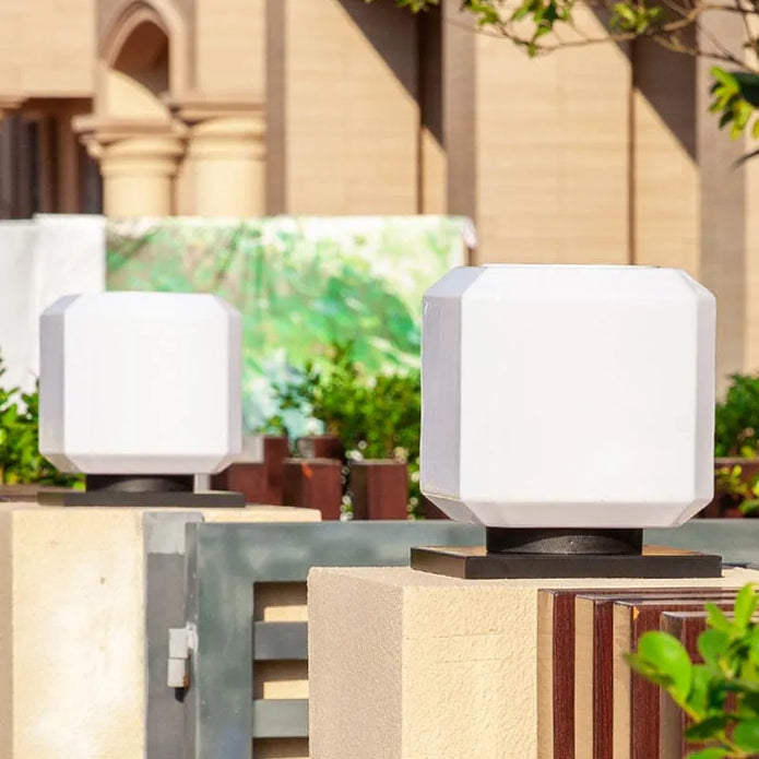 Elegant Solar Garden Lights – Refined Illumination for Outdoor Spaces