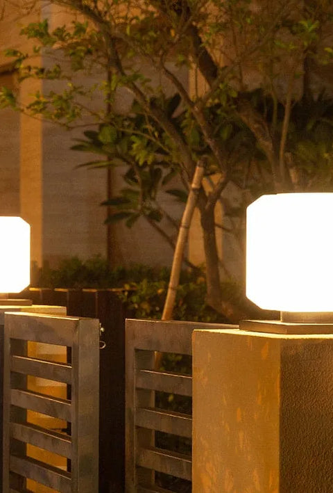 Elegant Solar Garden Lights – Refined Illumination for Outdoor Spaces
