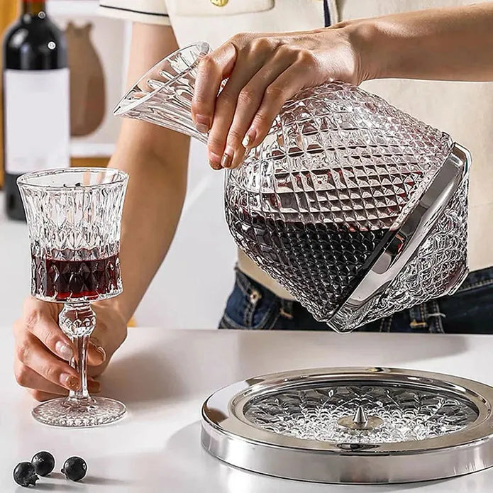 Luxury Crystal Rotating Decanter – Elegant Whiskey & Wine Carafe