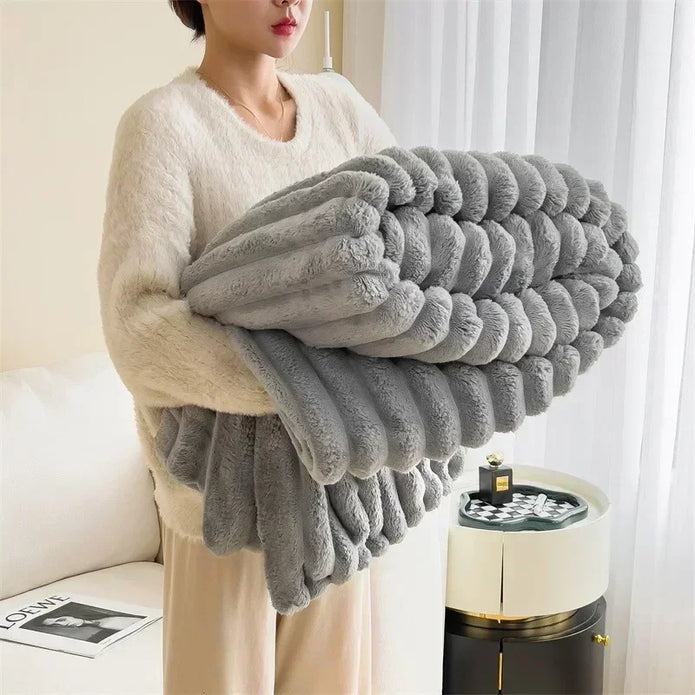 Luxury Fluffy Throw Blanket – Warm & Cozy Bunny-Inspired Design