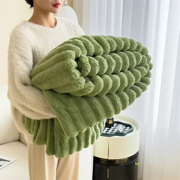 Luxury Fluffy Throw Blanket – Warm & Cozy Bunny-Inspired Design