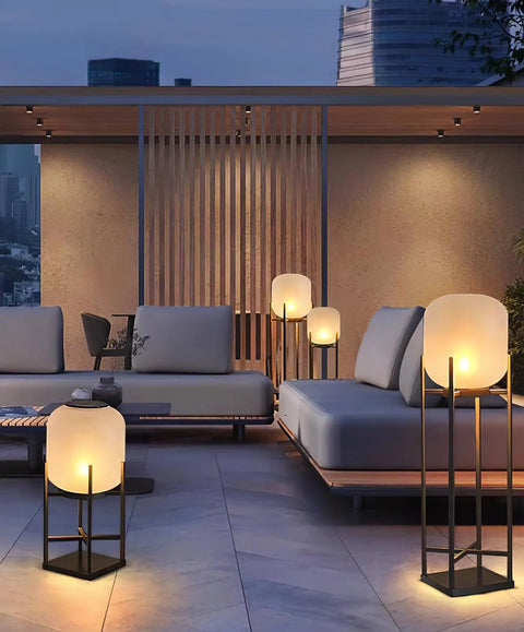 Natural Garden Glow – Elegant Lighting to Illuminate Outdoor Spaces