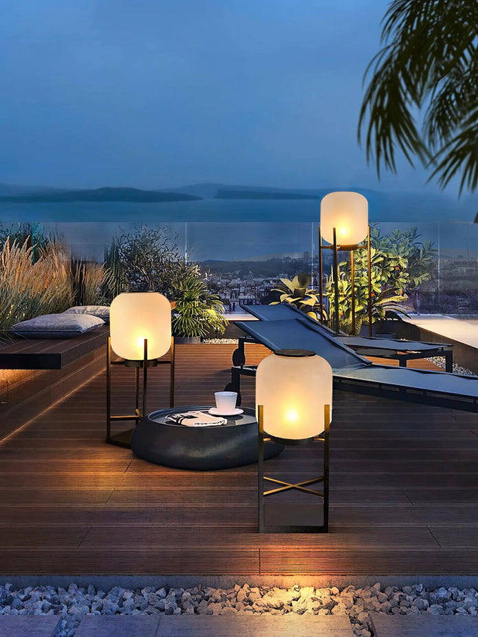Natural Garden Glow – Elegant Lighting to Illuminate Outdoor Spaces