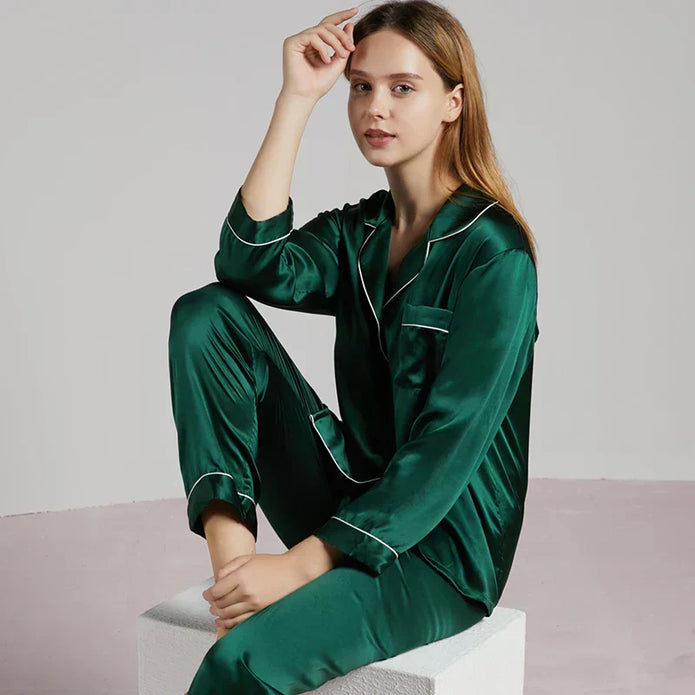 Women’s Satin Pajama Set – Comfort & Elegance for Nighttime Relaxation